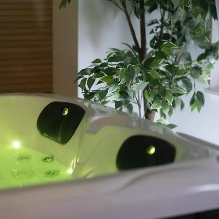 Spa Palawan Prive Avec Jacuzzi Et Sauna Motel para Casais Liège