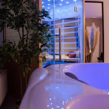 Spa Palawan Prive Avec Jacuzzi Et Sauna 러브호텔